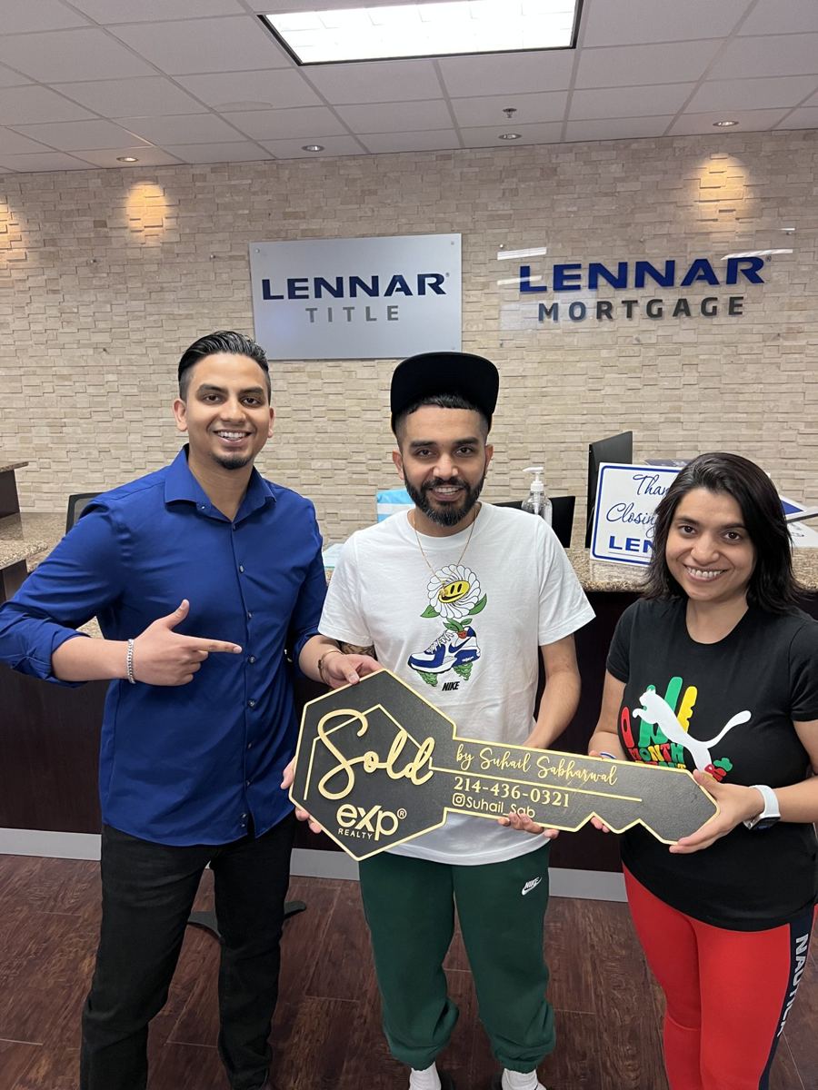 Legacy Wealth Realty client closing photo 6